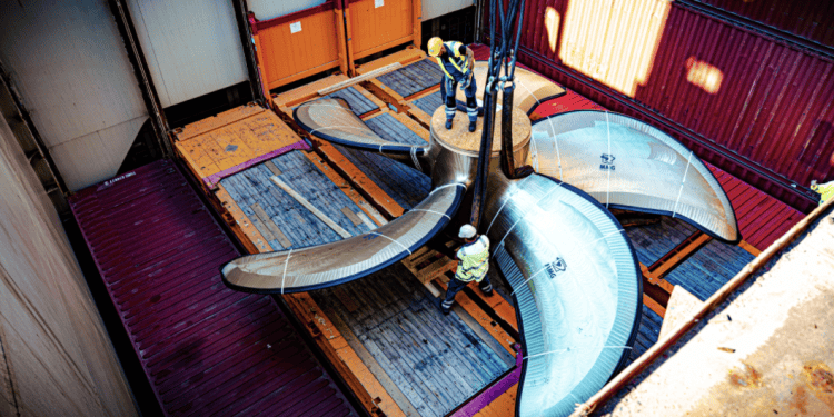 Hapag-Lloyd launches fleet upgrade programme with retrofit propeller