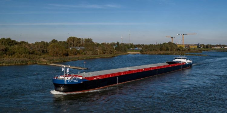 Concordia Damen completes trial run of world’s first new-build hydrogen-powered inland shipping vessel
