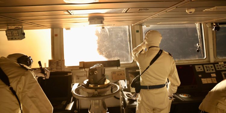 US and UK navies repel largest Houthi shipping attack in Red Sea