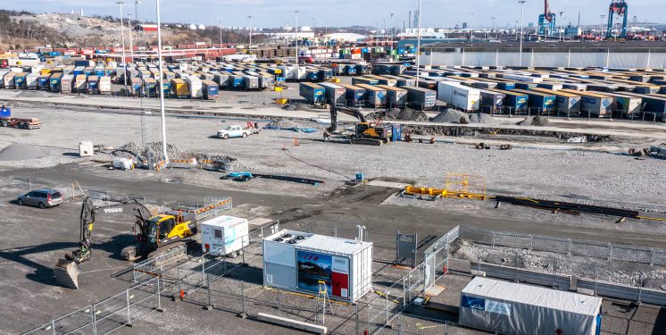 Port of Gothenburg tests emission-free excavation work using hydrogen generator