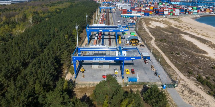 Baltic Hub adds fourth RMG to rail operations