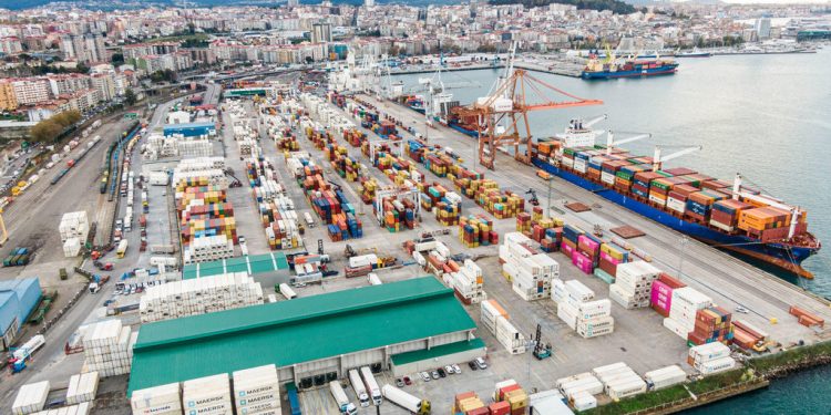 Terminales Marítimas de Vigo increases eco-efficient productivity with two Konecranes hybrid RTGs