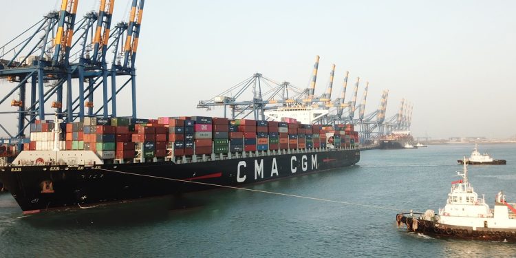 CMA CGM signs letter of intent for six new 1,700 teu dual-fuel LNG container ships built in India